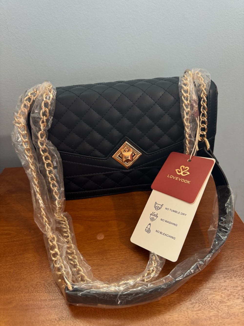 Loveyook Black Quilted Crossbody with Gold Chain Strap